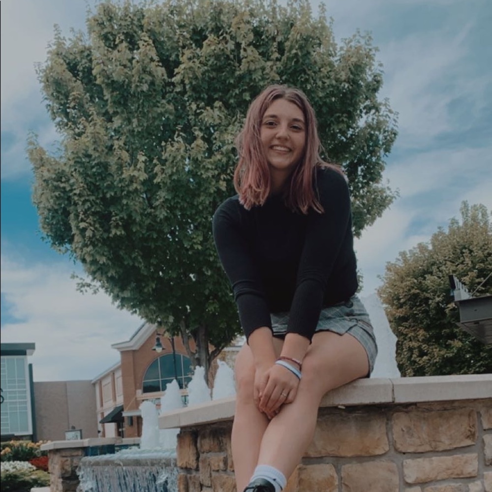 Meet your Posher, Abigail